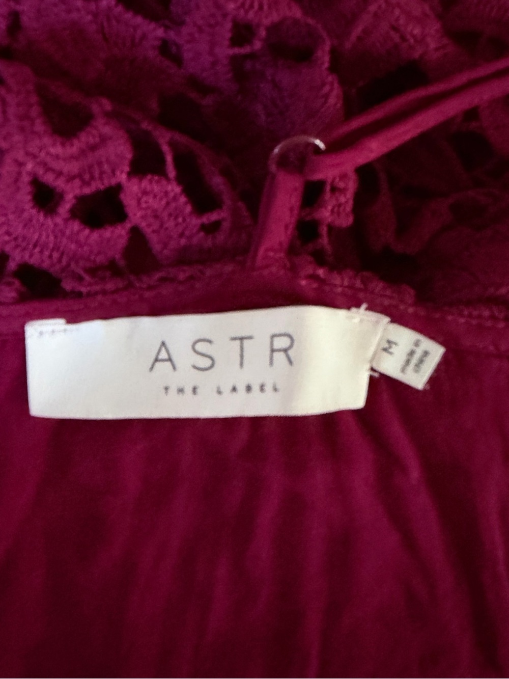 ASTR The Label Burgundy Floral Lace Midi Dress Size M Revolve Wedding Guest EUC - Picture 6 of 8